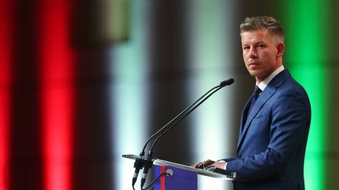 MURRAB SÜSTEEMI ⟩ Magyar läheb pärast poolteiseaastast boikotti riigimeedia eetrisse