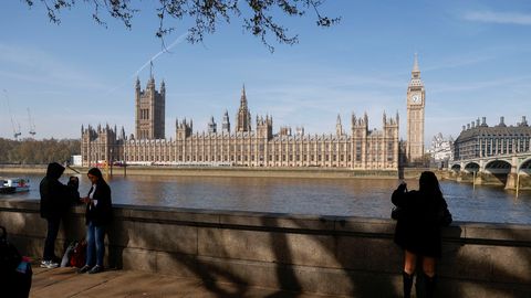 ELUKESTEV ÕPE ⟩ Briti parlamendisaadik tahab poliitikutele tuua tööle abiks seksilelud