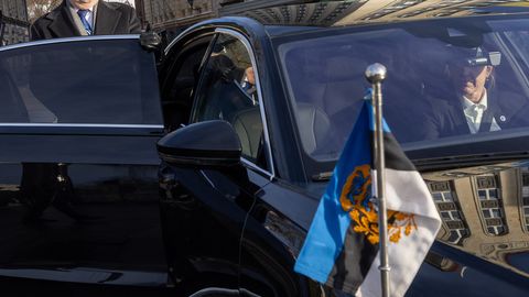 ANALÜÜS ⟩ Presidendirindel muutusteta: Alar Karis endiselt populaarne, koalitsioon eelistab endiselt kedagi teist