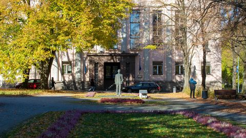 Muuseumid teevad õppekäikude rahastuse teemal ministeeriumi ees meeleavalduse