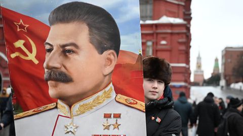 NINA L. HRUŠTŠOVA ⟩ Stalinist pole pääsu