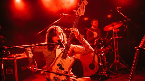 ARVUSTUS JA GALERII ⟩ Black Country, New Roadi kildudest koosnev tervik