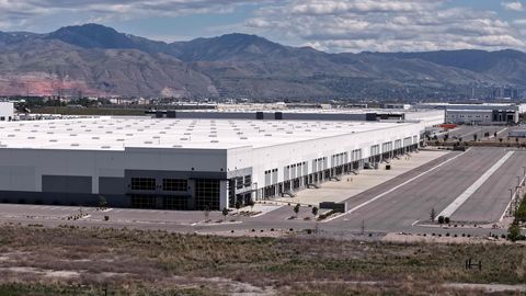 ICE pani trellide taha noorpõlve kallima juurde kolinud 86-aastase prantslanna