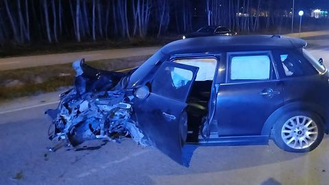 Noor mees sõitis terviserikke tõttu autoga teepiirdesse
