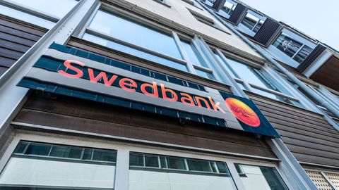 Swedbanki tõrked jätsid 61-aastase Eva rahata: kodus pole peaaegu üldse süüa!