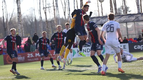 GALERII ⟩ Kalju skalbi võtnud Paide tõusis Premium liiga liidriks