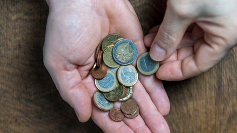 UNUSTA KOHVI PEALT SÄÄSTMINE ⟩ Miljonär õpetab: just need harjumused takistavad vaestel edukaks saamist