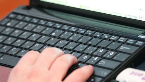 Politsei uurib väidetavat arvutikelmust: mehe nimele võeti kiirlaene