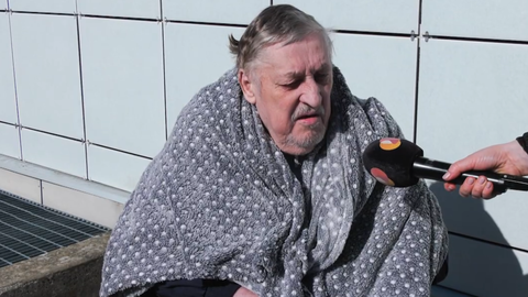 KUS OLID VALLA SILMAD? ⟩ «Mind on petetud!» Invaliidist vanahärral on endise noore pruudi pärast oht kodutuks jääda