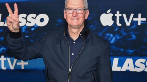 Apple'i tegevjuht Tim Cook astub tagasi