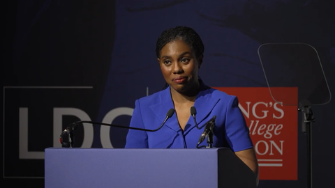 BRITI KONSERVATIIVIDE JUHT ⟩ Oleme ennast sotsiaaltoetustest paksuks söönud ja eelistanud toetusi kuulidele