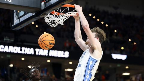 VAHEKOKKUVÕTE ⟩ Ikkagi NBAga flirtiv Henri Veesaar hoiab USA tippülikooli lõa otsas