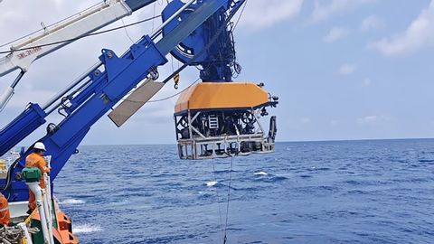 Hiinas testiti merealuste kaablite katkilõikamise robotit – aimate mida see tegema hakkaks?