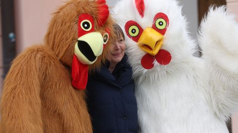 FOTOD ⟩ Loomakaitsjad avaldasid riigikogu ees meelt