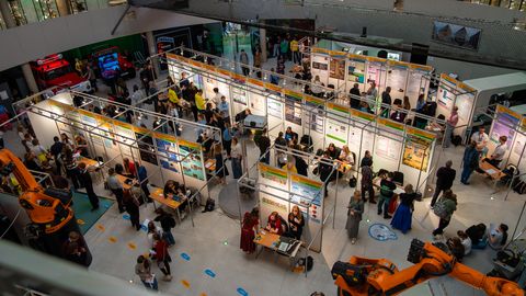 Päikesepaneelid, vaimne tervis ja tehisaru tõid õpilastele eriauhinna