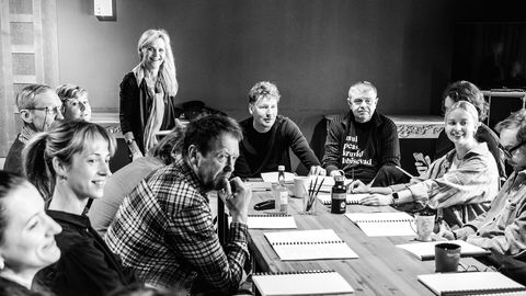 UUS RAHAMAA? ⟩ Draamateatris võttis Toompere ette tüviteksti, asjasse on segatud ka Andrus Kivirähk