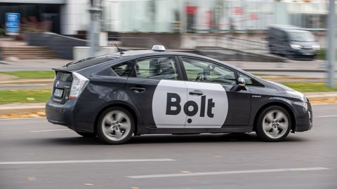 LUGEJA KÜSIB ⟩ Miks on ühe haigla erinevatesse külgedesse Bolti taksot tellides hind erinev?