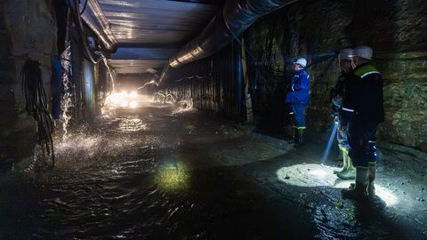 UUS-KIVIÕLI ⟩ Lühike matk Eesti noorimasse põlevkivikaevandusse