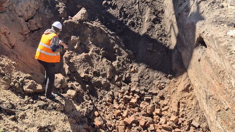 Esimene suur leid: keskpargis Siuru asukohas tuli välja kelder ja see pole veel kõik