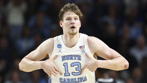 SÄUTSUMÖLL ⟩ Henri Veesaart taheti NCAAs rahapakkidega oimetuks lüüa, ent ta valis ikka NBA draft'i