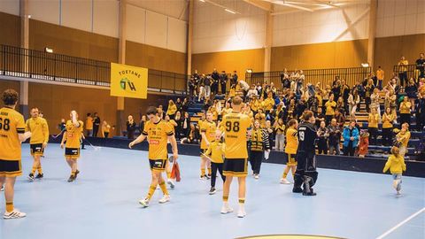 VIDEO ⟩ Tähe saalihokimeeskond lõpetas Jõgeva 13 aastat kestnud ootuse