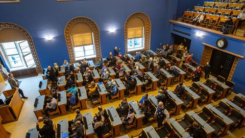 VILJAR VOOG ⟩ Kaljulaid vallutas eetri, sest tegu oli alasti kistud, aga madalate panustega poliitikaga