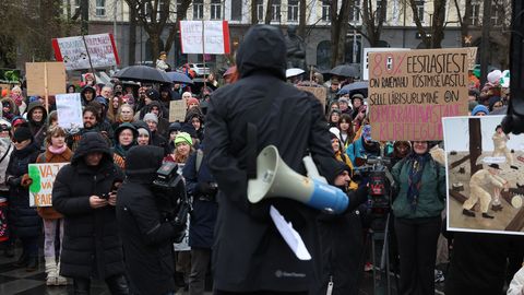 OTSEFOTOD ⟩ Tallinnas toimub metsameeleavaldus «Mets on pärandamiseks, mitte ärandamiseks!»