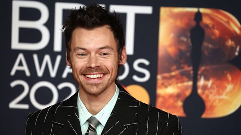 FOTOD ⟩ Fännid elevil: kas Harry Styles pani Zoë Kravitzile sõrmuse sõrme?