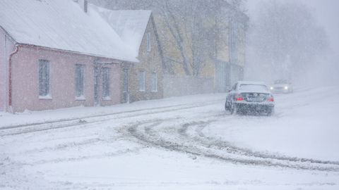 POLITSEI HOIATAB ⟩ Mitu maanteeõnnetust lõppes haiglas: valige oludele vastav kiirus ja olge ettevaatlikud