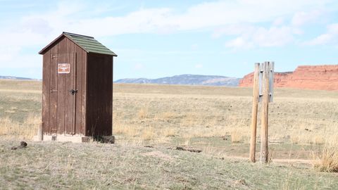 Vetsukülastus võttis ootamatu pöörde ja naine jäi kolmeks tunniks **** sisse lõksu