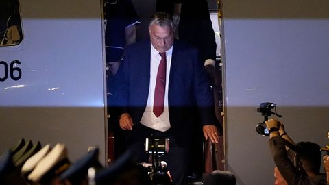 Orbáni liitlased tassivad vara riigist välja ja noolivad USA viisat