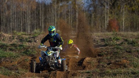 Loata võõral maal kihutavad masinad ajavad maaomanikke närvi: motomehed arvavad, et võivad igal pool sõita ja künda