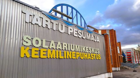 «RIKUTUD KARDINAD!» ⟩ Klient võttis ette kohtutee Tartu pesumaja vastu