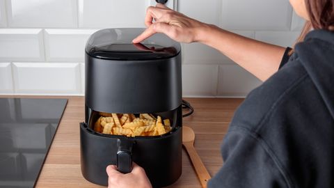 Sinu tänane kuumaõhufritüür võib varsti keelatud olla: probleemiks on üks peidetud detail