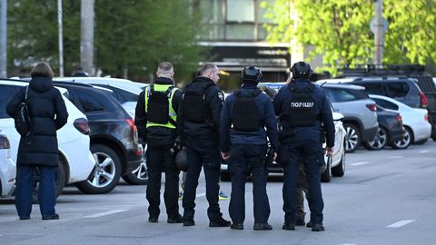 UKRAINA VAADE ⟩ Terrorirünnak Kiievis vallandas vastuolulise relvakandmise arutelu