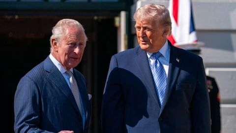 Huulteltlugeja: kuningas Charles ei tahtnud kuulda Trumpi «hala»