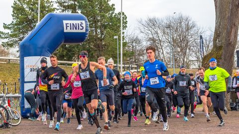 SUUR PILDIGALERII ⟩ Aastajooksu avaetapil maitsesid võidurõõmu mullune üldvõitja ja 12aastane tulevikutegija