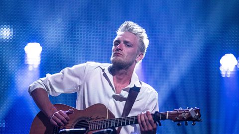 Kihlatud Paul Neitsov saatis noorele lauljatarile sensuaalse sisuga sõnumeid. Muusik: need sõnumid olid kohatud ja liiga isiklikud