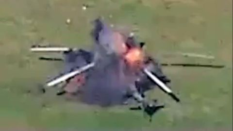 Võimas tabamus: Vaata, kuidas Ukraina droon Vene ründekoptereid purustab