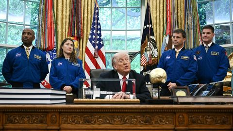 Trump kohtus Kuu-missiooni astronautidega: saaksin ka ise kosmoselennuga hakkama