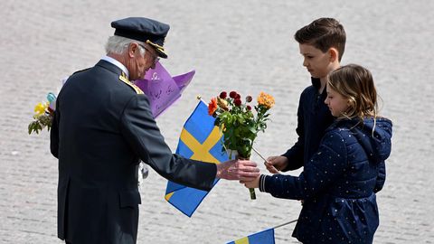 80. SÜNNIPÄEV ⟩ Rootsi elumehest kuningas tähistab juubelit kahuripaukude, laste õnnitluste ja grillitud kalaga