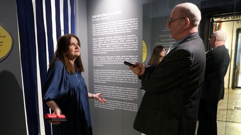 GALERII ⟩ Tönts samm, tuhm pilk ja kõrvus kohiseb. Näitusel võib eaka inimese elu järele proovida