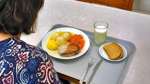 JUURIKAS ⟩ Valitsus ja kümme eurot