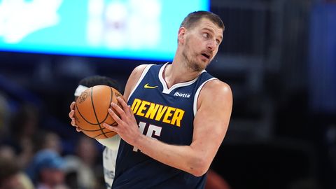 Draama riietusruumis: kas Nikola Jokić jäi pärast pingelist mängu aluspesuta?