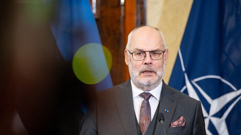 TOP 10 ⟩ President ja riigikohtu esimees saavad kõige rohkem palka