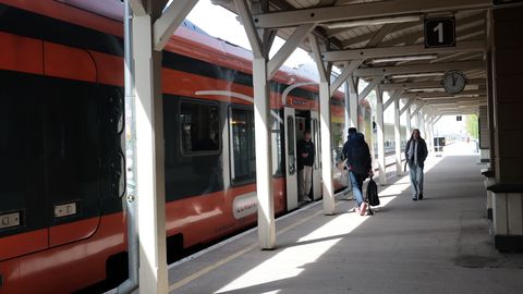 Elron vähendab perioodipiletite hindasid kuni 36 protsenti