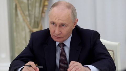 WSJ: Vladimir Putin, mees kes murdis Venemaa