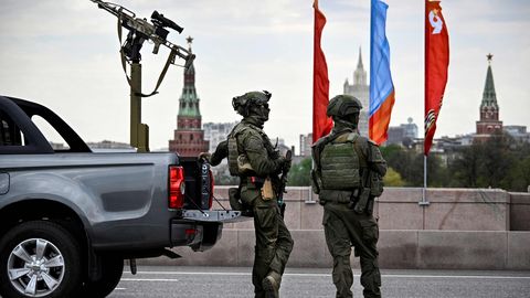 Sõda Ukrainas tõrjub Moskva paraadilt tankid ja väliskülalised