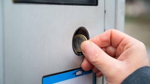 Saksa paarike varastas parkimisautomaatidest ligi kaks miljonit eurot