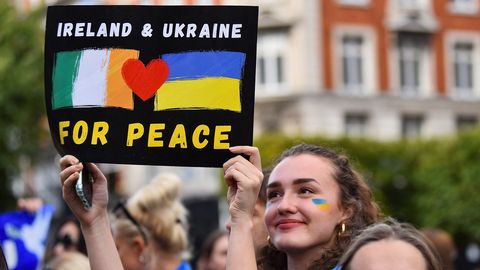 ÜLEVAADE ⟩ Iirimaa pakub kodumaale naasvatele Ukraina põgenikele kuni 10 000 eurot